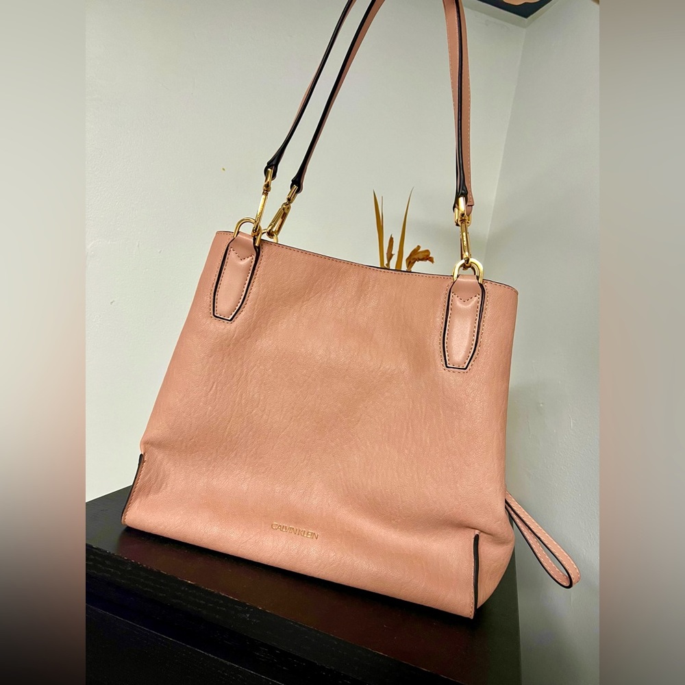 Calvin Klein triple compartment shoulder bag